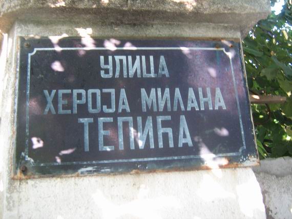 Tabla u ulici Heroja Milana Tepića