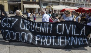 Počast žrtvama Oluje na Trgu bana Jelačića u Zagrebu, 2.8.2015. Foto: N1, Goran Mehkek/Cropix