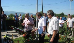 Banjaluka: Položeni vijenci na spomenik palim Krajišnicima na Perduovom groblju, 4.8.2016. Foto: DIC „Veritas“ / Predrag Cupać