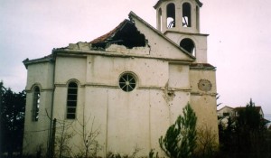 Crkva Arhangela Mihaila, Smilčić, devastirana 1992. godine Foto: Eparhija Dalmatinska