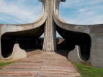 Memorijalni kompleks Jasenovac, spomenik „Kameni cvijet“, 9.9.2017. Foto: Korana Štrbac