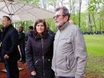 Predsednik DIC Veritas Savo Štrbac i Tanja Tuleković, direktor Javne ustanove „Spomen-područje Donja Gradina“ na obeležavanju Dana sećanja na žrtve hrvatskog ustaškog logora Jasenovac - Donja Gradina, 5.5.2019.