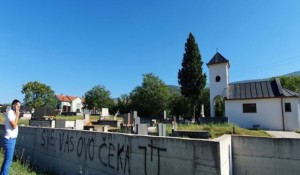 Ustaški simboli i prijetnje na pravoslavnom groblju u Širokom Brijegu Foto: TopPortal