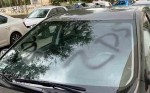 Grafit na autu BG tablica u Splitu: "Pali traktor" "Ubij Srbina", "ZDS", 6.8.2020. Foto:Jutarnji list, Dalmatinski portal