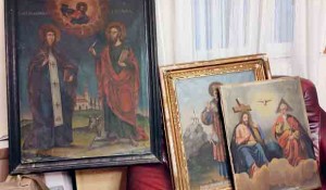 Vraćene ikone SPC iz crkve Svetog Nikolaja, Biskupija Foto: Portal Novosti
