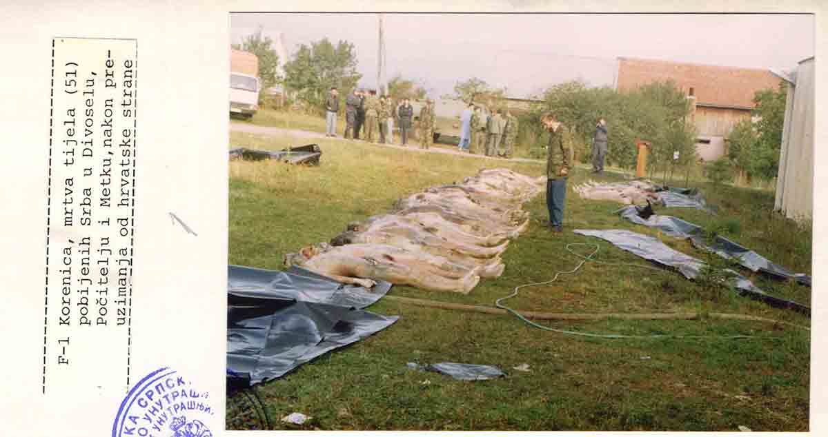 Korenica: Identifikacija srpskih žrtava hrvatske operacije „Medački džep“, 1993. Foto: DIC Veritas