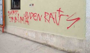 Split: Grafiti Srbima i Jevrejima na zgradi pozorišta Foto: Dalmacija danas, 21. 10. 2023.