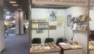 U očekivanju posetilaca štandu Veritasa četvtog dana na Sajmu knjiga, 28.10.2025. Foto: DIC Veritas U očekivanju posetilaca štandu Veritasa četvtog dana na Sajmu knjiga, 28.10.2025. Foto: DIC Veritas