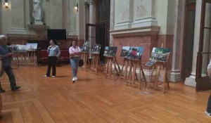 Izložba "Iza svake izbjegličke priče stoji čovjek" Foto: RTRS, SRNA